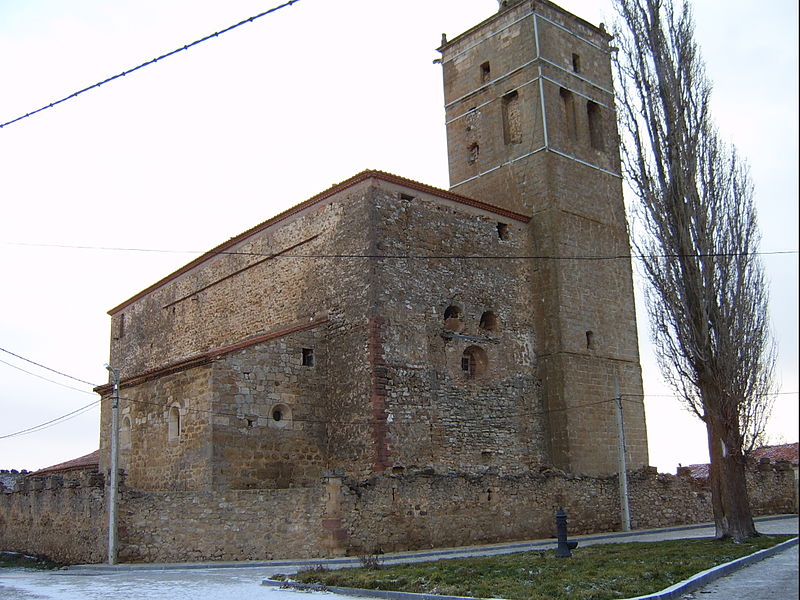 File:Jabaloyas iglesia de La Asunción s. XV Teruel.JPG