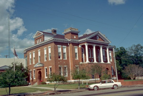 Jefferson Davis County courthouse in Prentiss