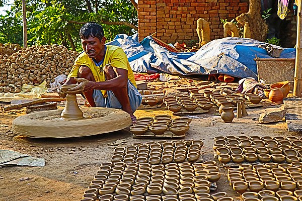 A potter from Chaibasa
