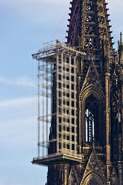 File:Kölner Dom - Gerüstbau Nordturm -5066.jpg