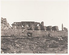 Akhmenou, Enceinte d'Amon-Rê Félix Teynard, 1851-52 ("Thèbes, Karnak" sur BNF), épreuve papier salé d'après un négatif papier.
