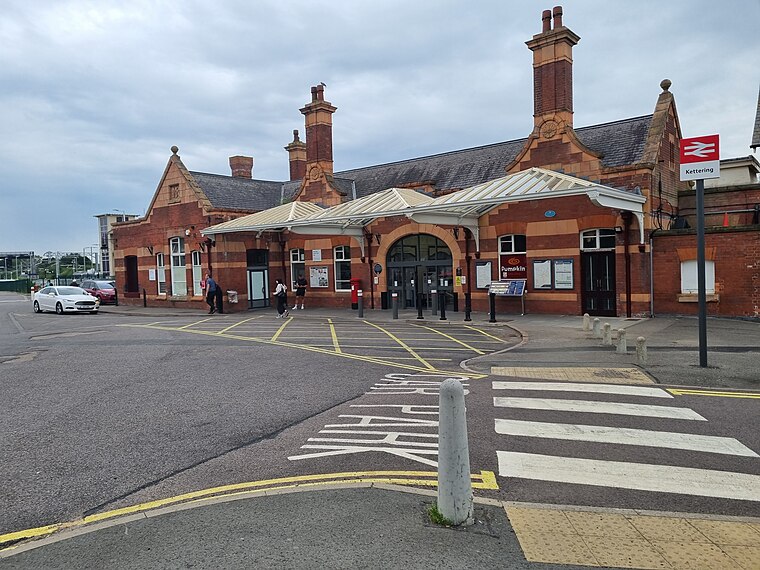 Kettering railway station