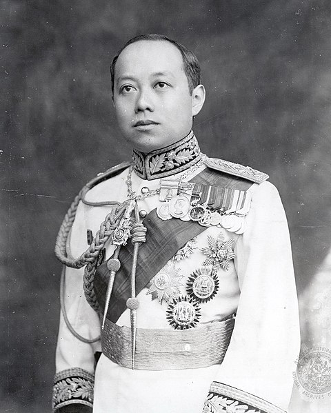 File:King Vajiravudh (Rama VI) of Siam uncropped.jpg