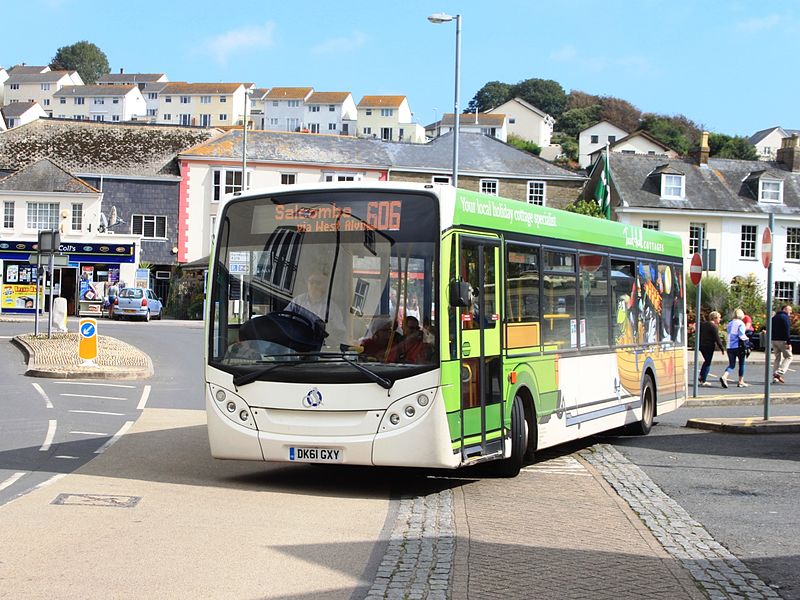 File:Kingsbridge Bus Station - Tally Ho DK61GXY.JPG