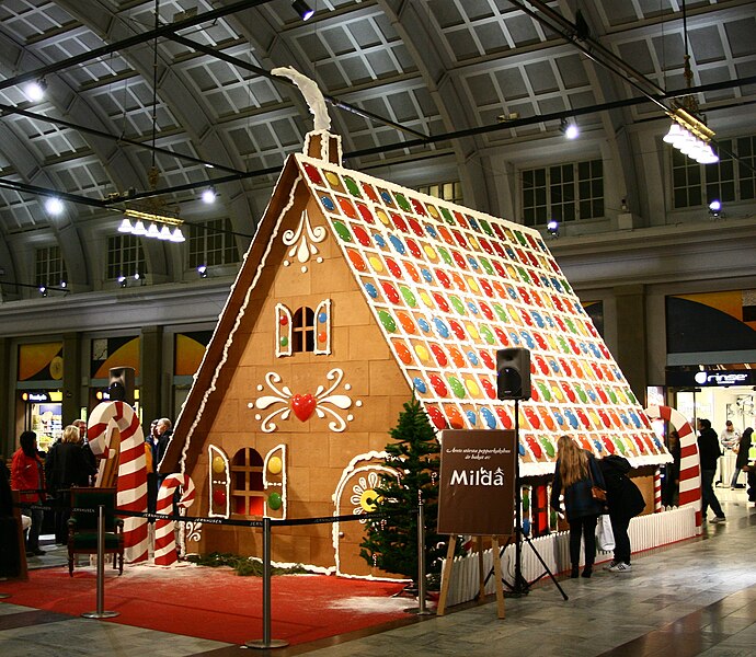 File:LA2 Milda pepparkakshus 2009 framsida.jpg