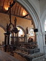 La Martyre, église Saint-Salomon, le chœur et la porte triomphale intérieure