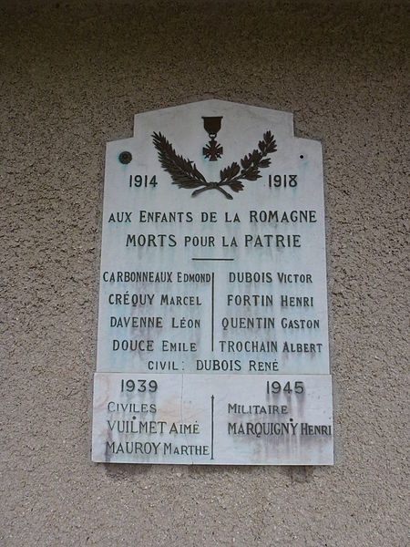 File:La Romagne (Ardennes) monument aux morts.JPG