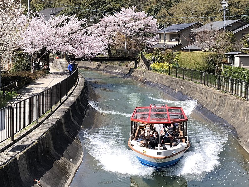 File:Lake Biwa Canal Cruise.jpg