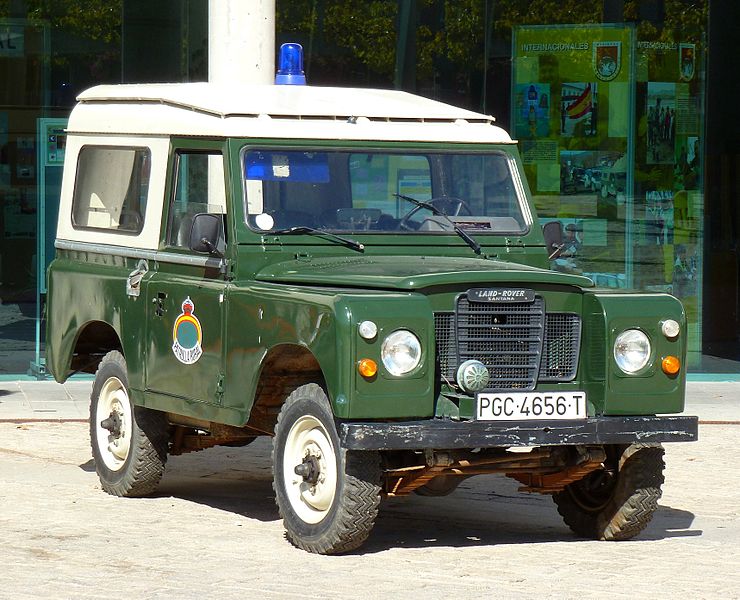 File:Land-Rover Santana 88 Guardia Civil.JPG