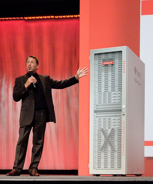 File:Larry Ellison and Exadata.jpg