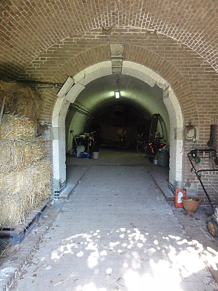 File:Lent (Nijmegen) Rijksmonument 14955 Fort Beneden Lent binnen bomvrij logiesgebouw.JPG