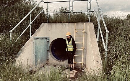 Culvert with secure headwall in Bromsgrove, England