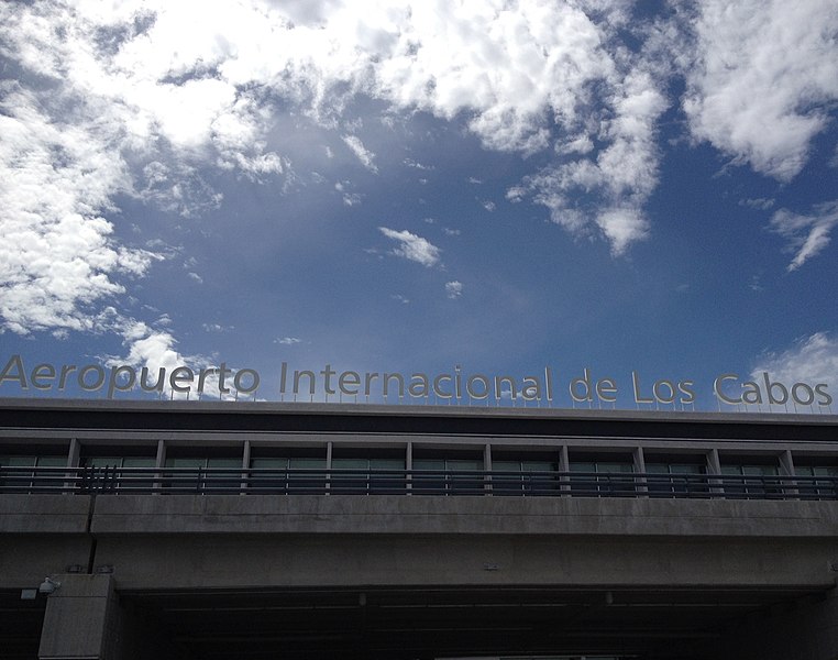 File:Los Cabos International Airport, 25 March 2013.jpg