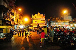 <span class="mw-page-title-main">Manek Chowk (Ahmedabad)</span> Prominent city square in Ahmedabad, India