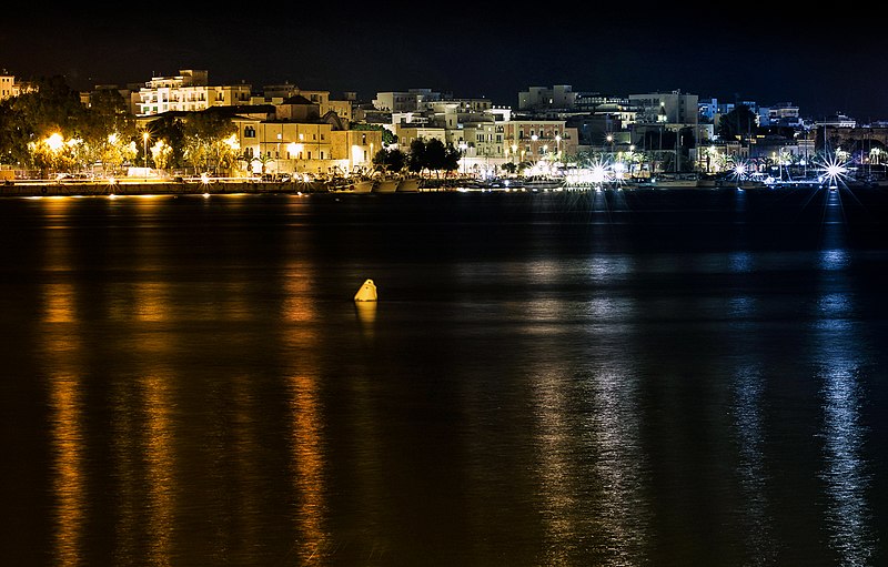 File:Manfredonia panorama dal molo ponente marco latorre.jpg