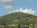 Colline du Mont-d'Or et vestige de fortification au sommet, à Manosque