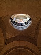 Mausoleul Eroilor (1916 - 1919) - cupola din obscur de dedesubt.JPG