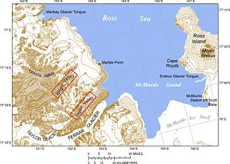 Lage der Antarktischen Trockentäler (links) und ihrer Gebirgszüge am McMurdo-Sund