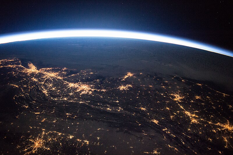 File:NASA astronaut Scott Kelly captured this sunrise over the US East Coast 01.jpg