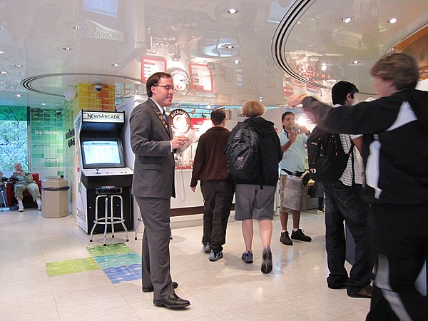 NBC Page giving a tour in 2009 at Rockefeller Center.