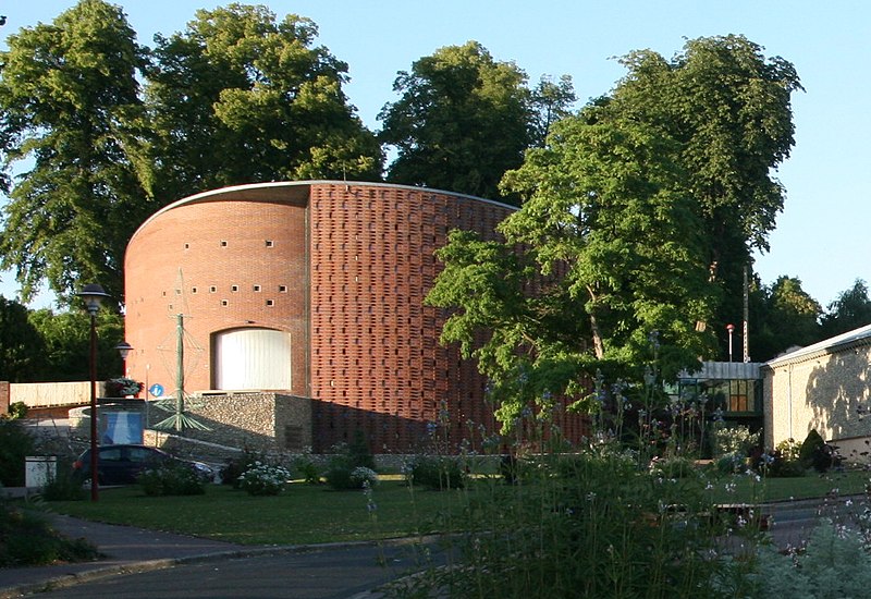 File:Neufchâtel-en-Bray Théâtre Robert Auzelle.jpg