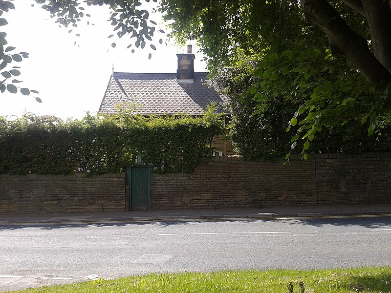 File:Norton Nursery Lodge.jpg