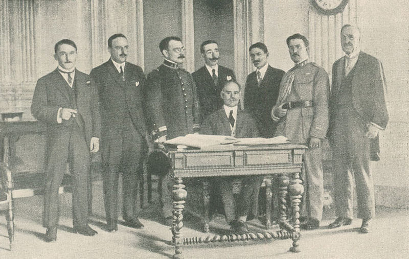File:O governo de Sá Cardoso fotografado após o acto de posse - Ilustração Portugueza (14Jul1919).png
