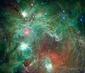 NGC 2174 dans le domaine de l'infrarouge par le télescope spatial Spitzer.