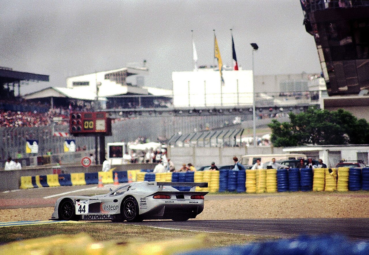 Image of Panoz GTR-1 - Eric Bernard, Christophe Tinseau & Johnny O`Connell enters the second part of Ford Chicane at the 1998 Le Mans (51856533928)