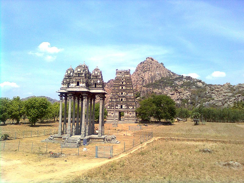 File:Pattabhirama Temple And 12 Pillared Mandapam.jpg