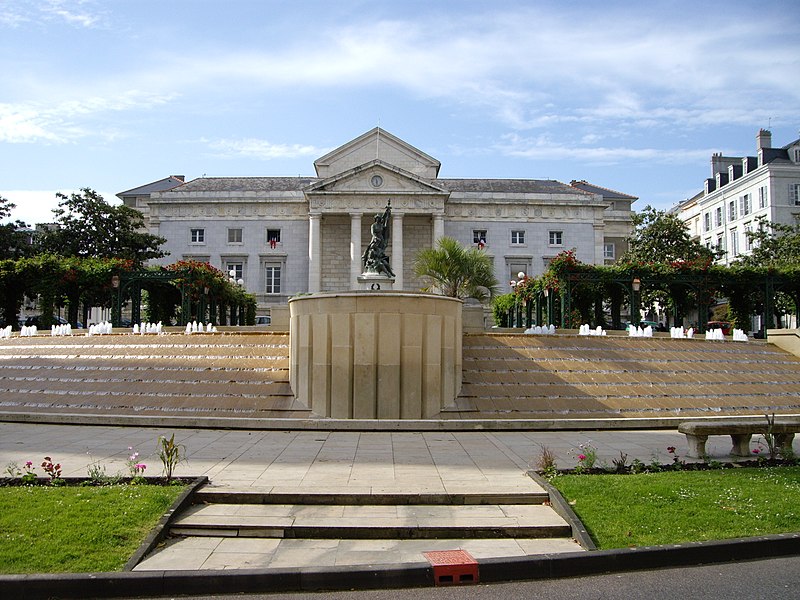 File:Paupalaisdejustice.jpg