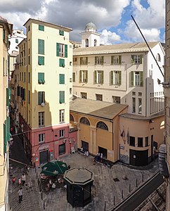 Piazza Santa Fede Genova 01.JPG