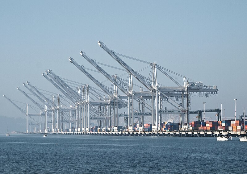 File:Port of Oakland A.jpg