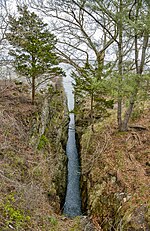 Purgatory Chasm in Middletown Purgatory Chasm in Middletown, Rhode Island.jpg