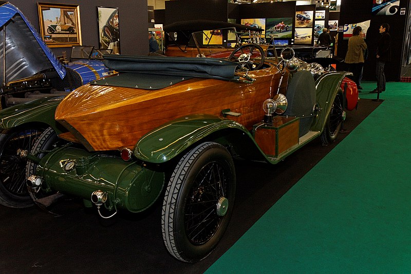 Die Karosserie Schebera GmbH 800px-R%C3%A9tromobile_2011_-_Rolls-Royce_Silver_Ghost_Boat_tail_skiff_-_1914_-_005