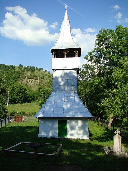 File:RO HD Barastii Iliei wooden church 3.jpg