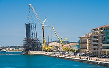 Remontage du pont du Tivoli après rénovations en 2014.