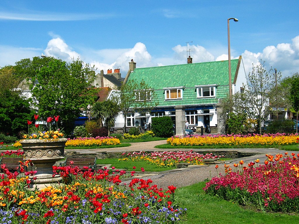 Royal Oak, Brighton Road, Worthing, BN11 2HP - geograph.org.uk - 3385398