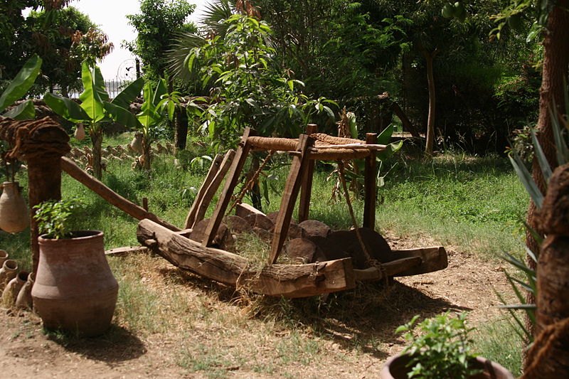 File:SFEC-KOM OMBO VILLAGE-2010-05-098.JPG