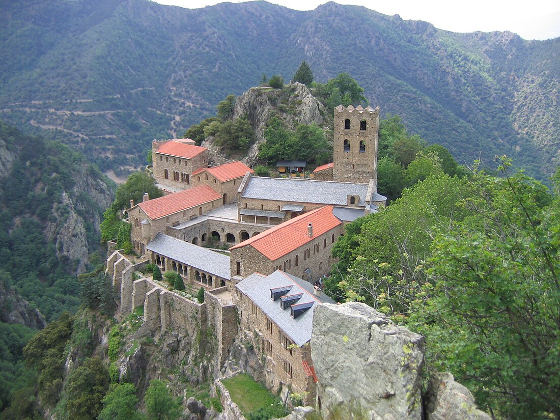 File:Saint-Martin-du-Canigou.jpg