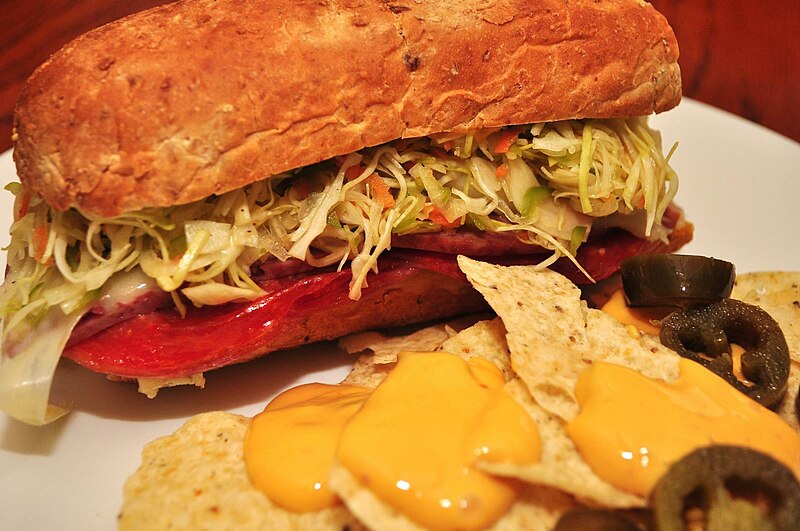 File:Sandwich with nachos.jpg