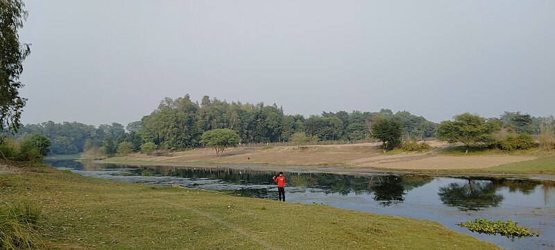 File:Sarayan River at Hindaura Village Near Confluence with Gomati River Sitapur.jpg