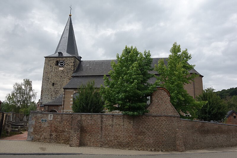 File:Sint-Martens-Voeren kerk 3.jpg