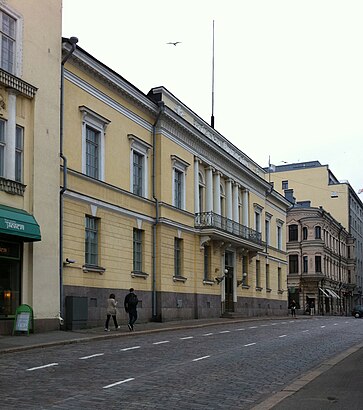 Kuinka päästä määränpäähän Smolna käyttäen julkista liikennettä - Lisätietoa paikasta