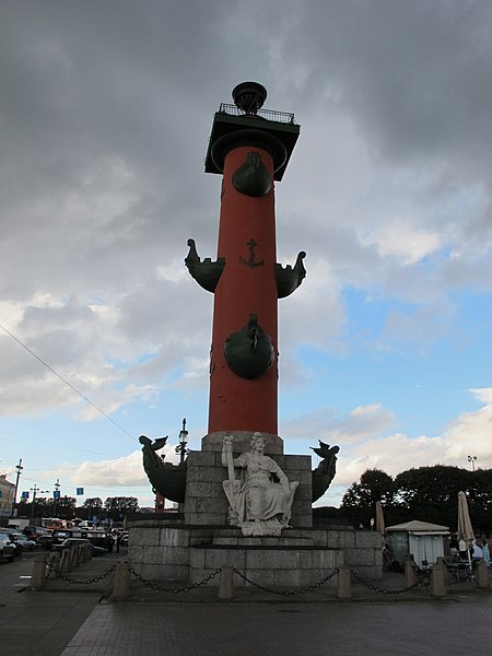 File:Spb, colonne rostrate 02.JPG