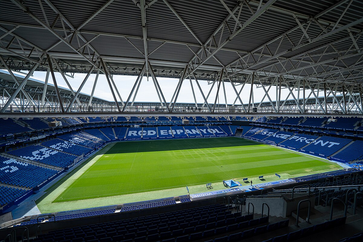 Stage Front Stadium - Wikipedia