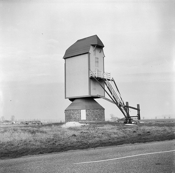 File:Standerdmolen, in restauratie - Wanroij - 20249270 - RCE.jpg