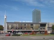 Station Eindhoven met daarachter de Kennedytoren
