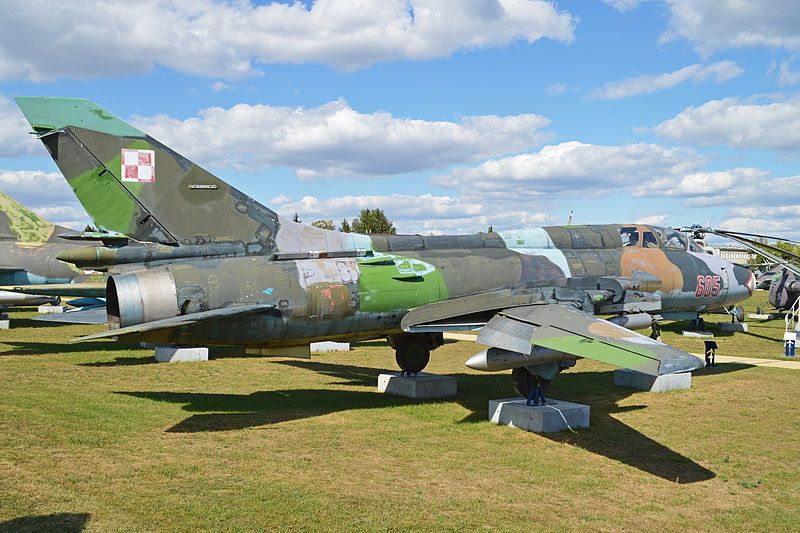 File:Sukhoi Su-22UM-3K '605' (13324252303).jpg