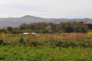 The temple and the surrounding area Sunol Water Temple 2.JPG